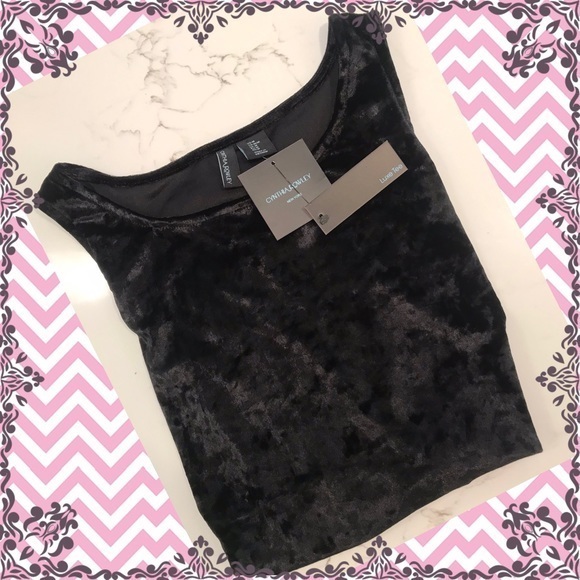 NWT LUXE TEEπππ - Picture 1 of 8